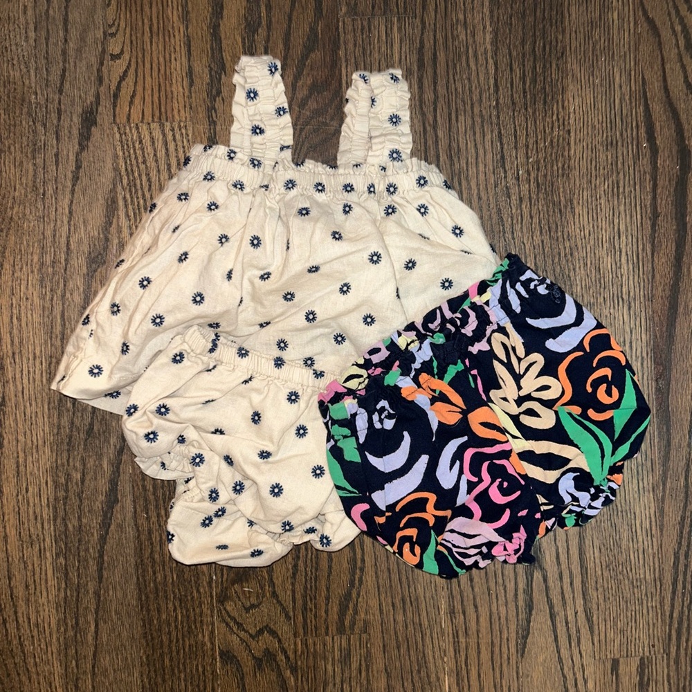 Baby Gap Bundle of Bloomers and Outfit Set (all 12-18M)